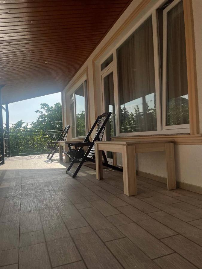 Guest House Nino Makhinjauri Eksteriør bilde